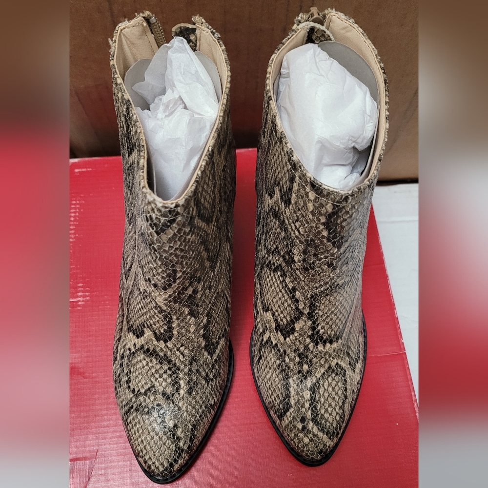 Zigi Soho Harlan Beige Black Snake Zip up size 7.5M Boots NEW - Picture 6 of 10
